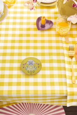 Lily & Lotus Petit four fad